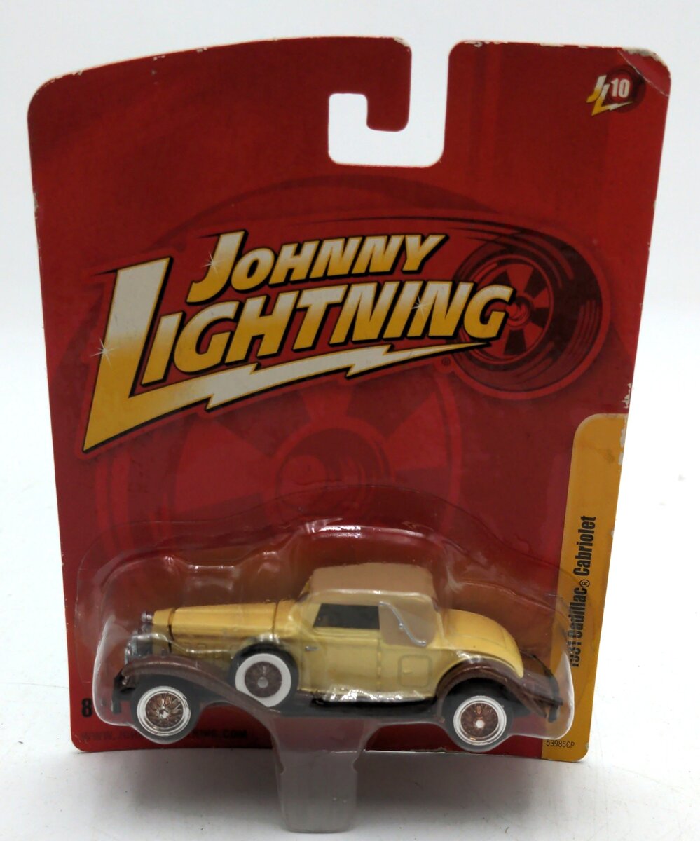 Johnny Lightning 50298 1:64 Scale 1931 Cadillac Cabriolet Yellow
