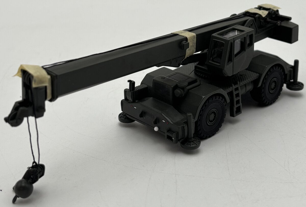 NZG 530/01 Grove 1:87 Scale Army Green Grove RT700E Mobile Crane Diecast