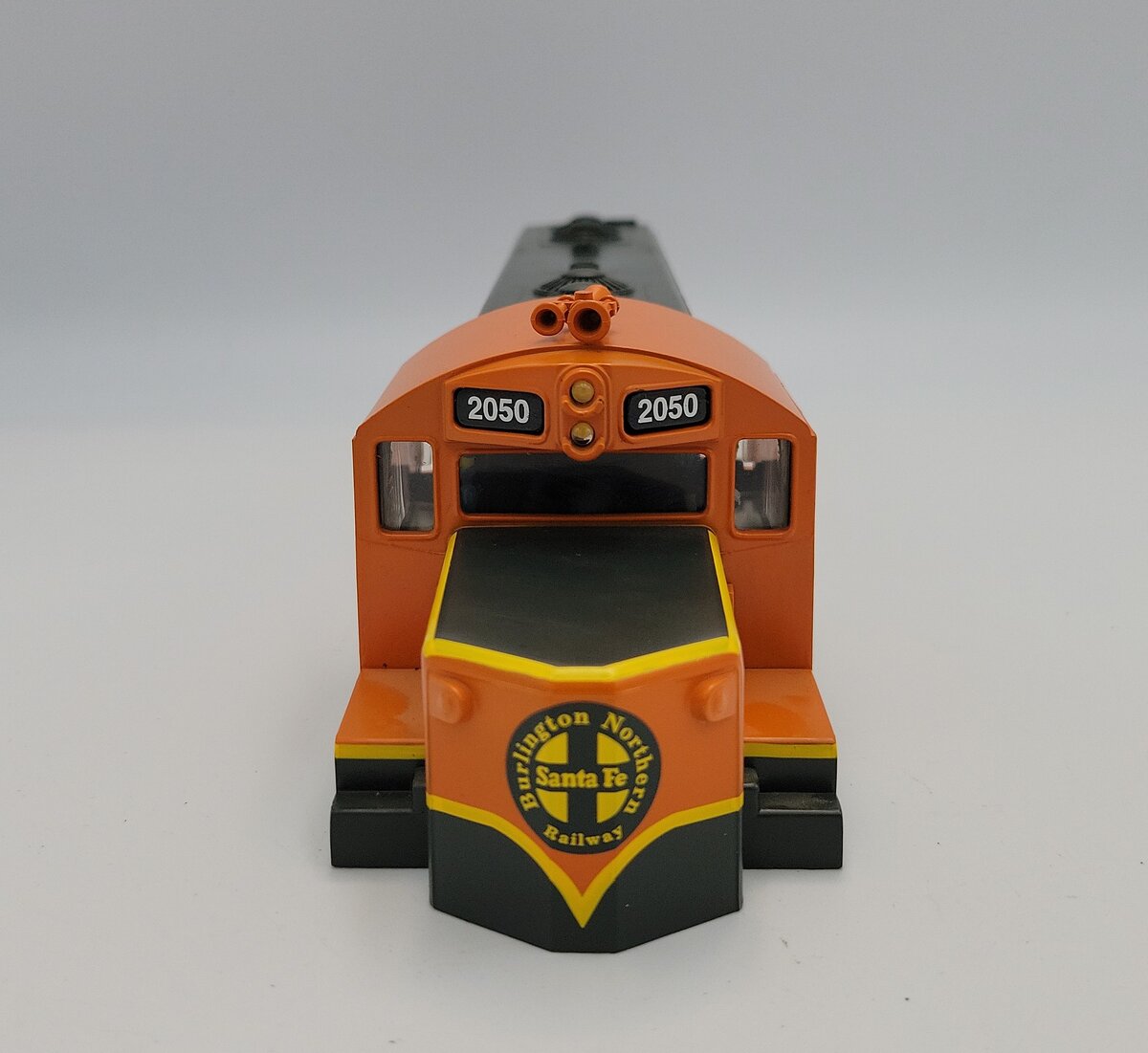 Lionel 82171-3  BNSF LionChief Plus GP20 Diesel Locomotive Shell with Trim #2050