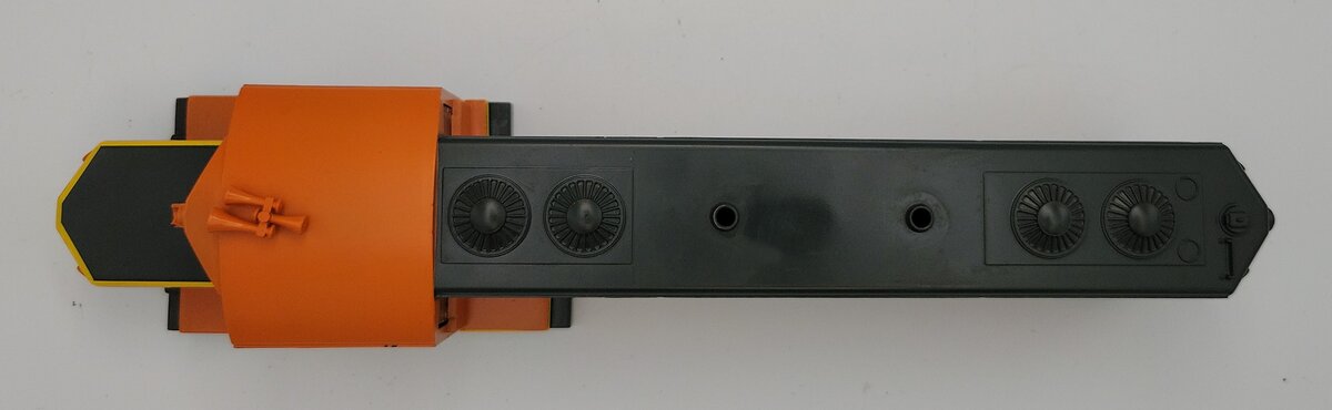 Lionel 82171-3  BNSF LionChief Plus GP20 Diesel Locomotive Shell with Trim #2050