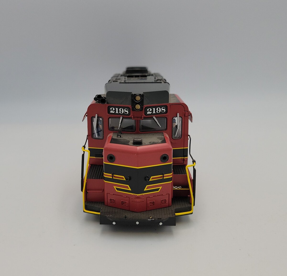 Lionel 2122160-2 New Hope & Ivyland GP-30 Legacy Diesel Loco Body Shell #2198