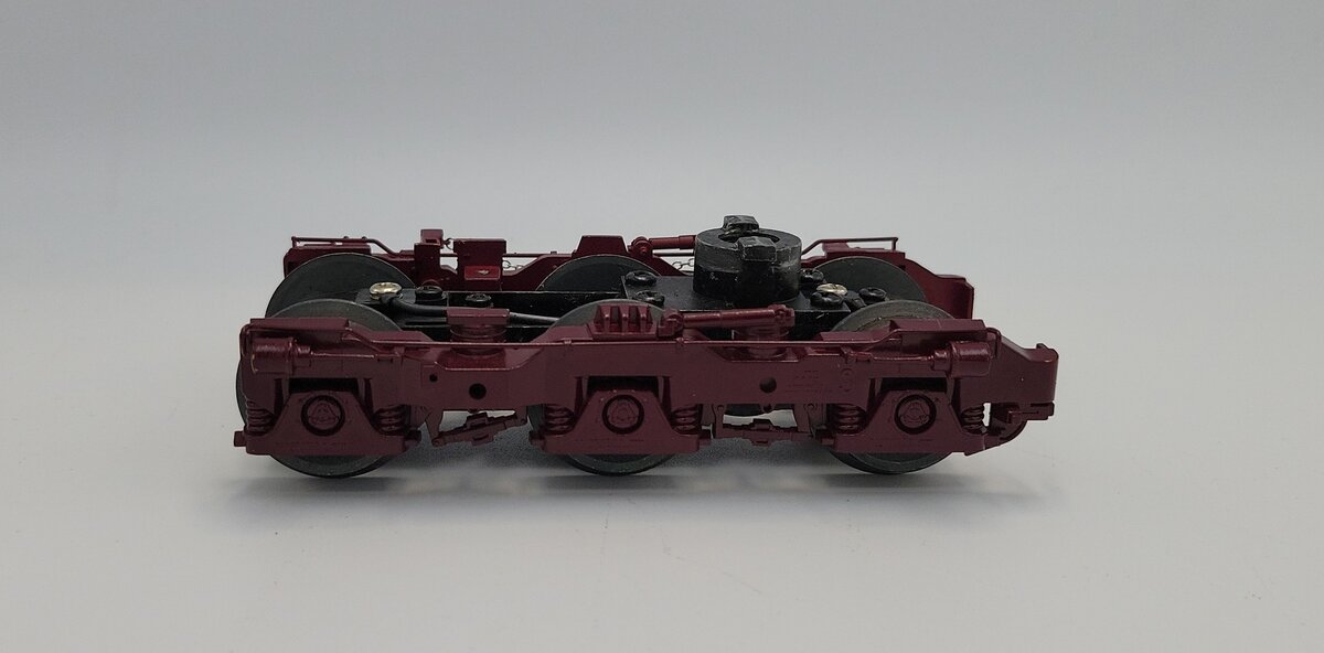 Lionel 38942-765 O Gauge Diecast Maroon ES44AC 6-Wheel Rear Power Truck w/ Chain