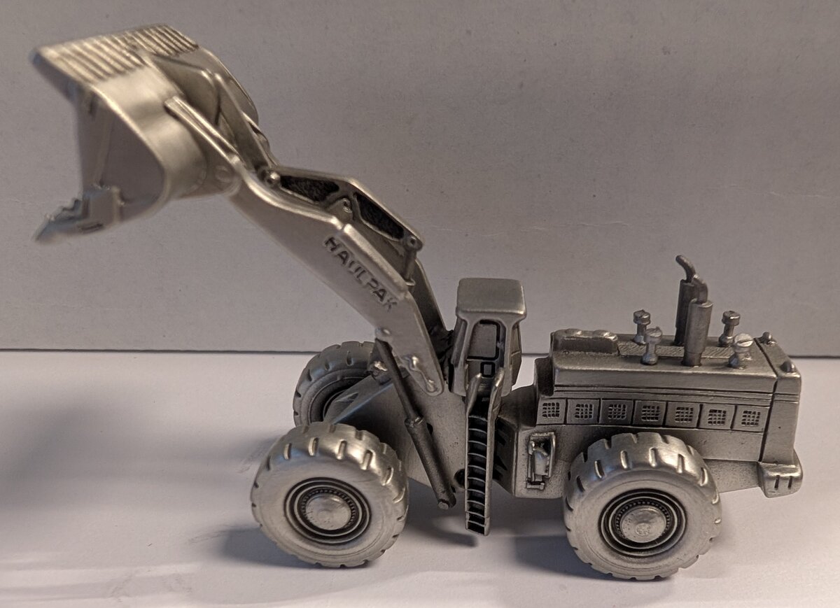 LeTourneau-Westinghouse Pewter WABCO Haulpak Mining Wheel Loader