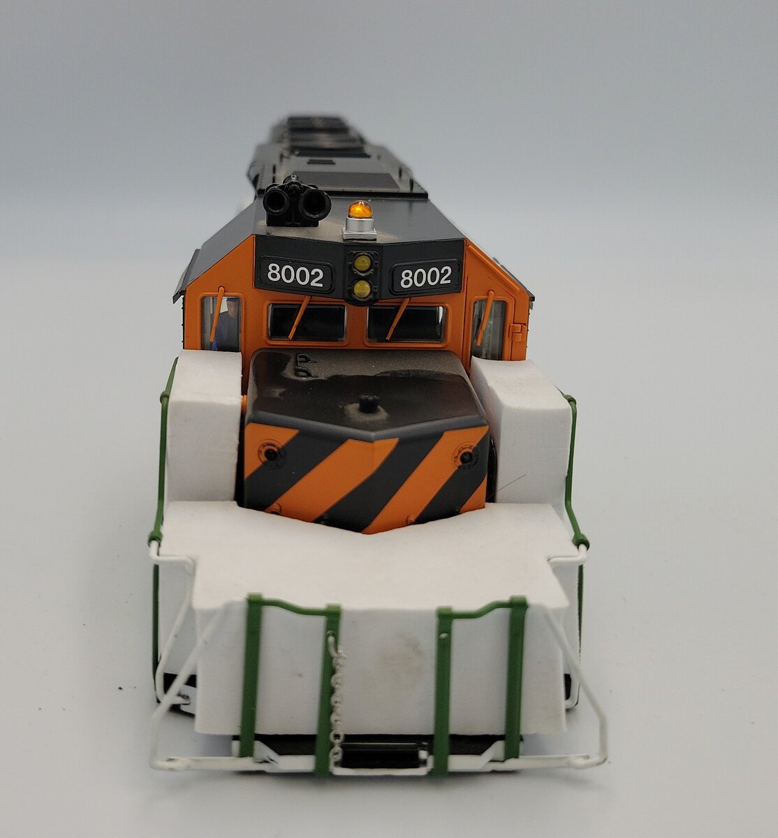 Lionel 1933082-2 O Gauge Burlington & Northern Diesel Locomotive Shell #8002