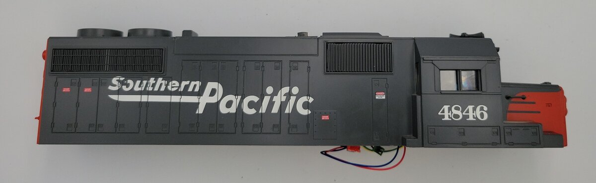 Lionel 82827-3 Southern Pacific Lionchief Plus GP-38 Diesel Body Shell #4846