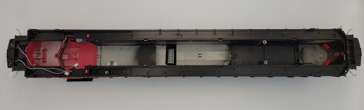 Lionel 85048-1 Canadian National SD70ACe Diesel Locomotive Body Shell #8101