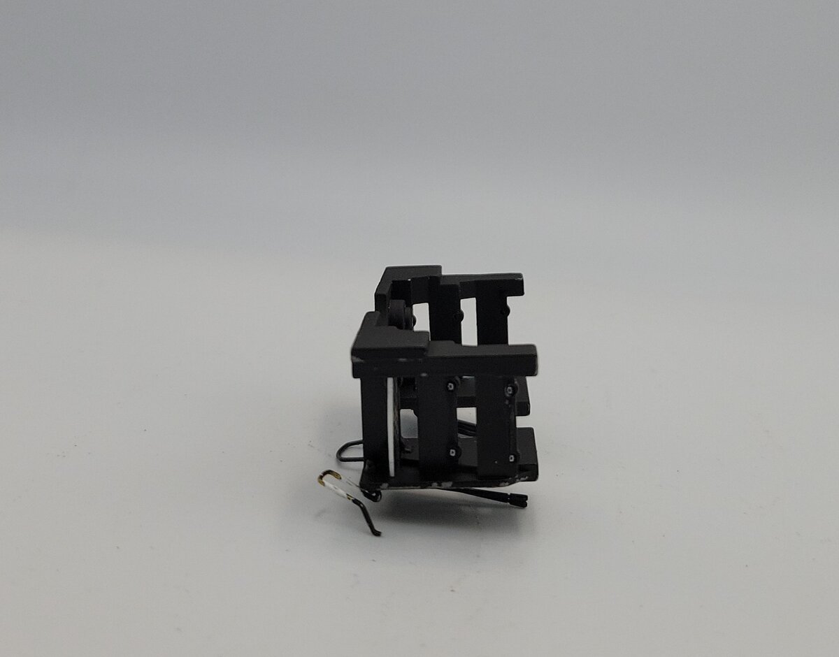 Lionel 34619-651 O Gauge Diecast SD70ACe Black/White Diesel Loco Front Pilot