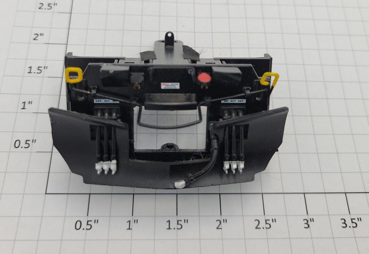 Lionel 38956-651 O Gauge Diecast ES44AC Black/Yellow Front Pilot w/ Plow