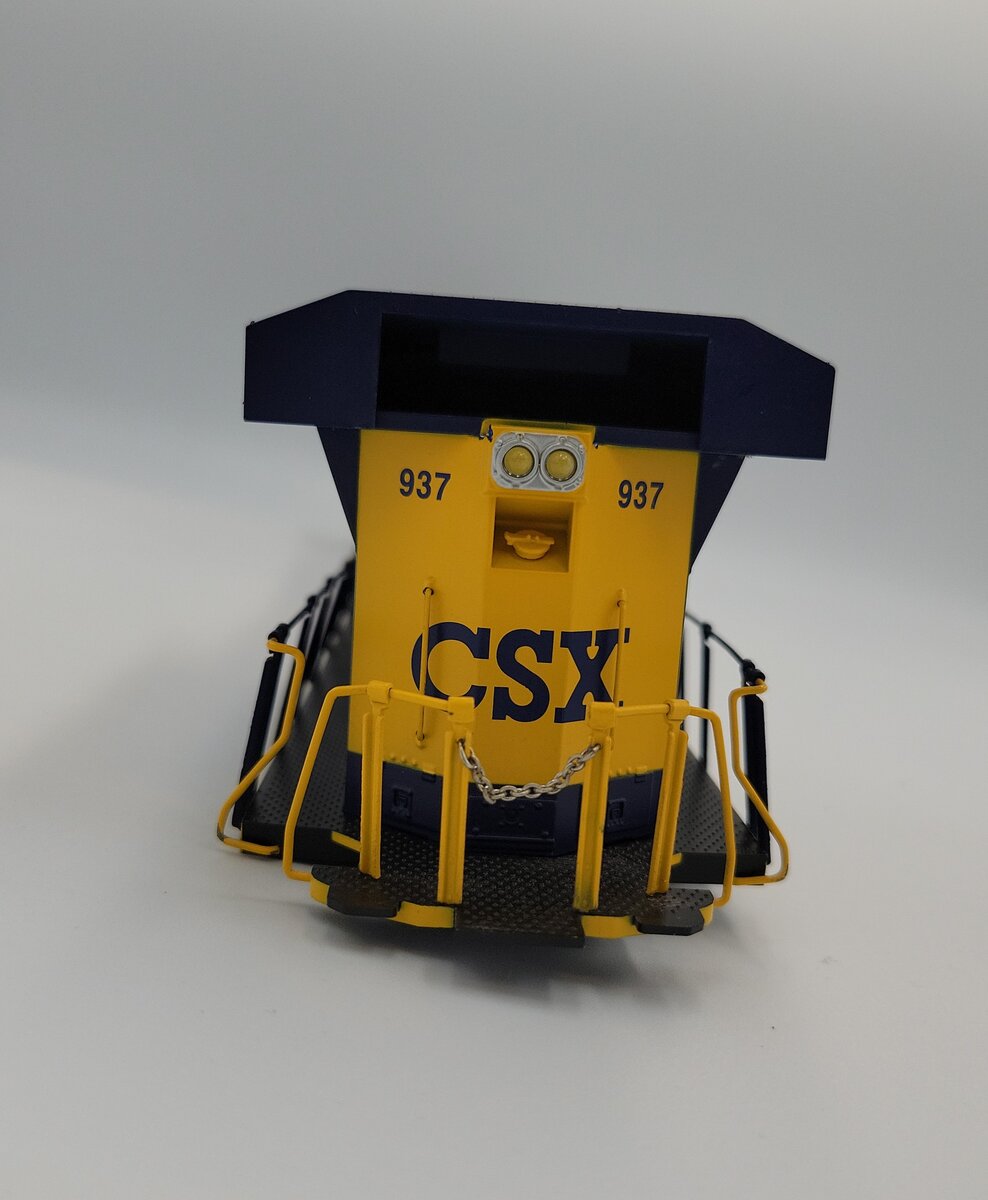 Lionel 81160-2 O CSX Scale ES44AC Diesel Loco Body Shell w/ Radiator Cover #937