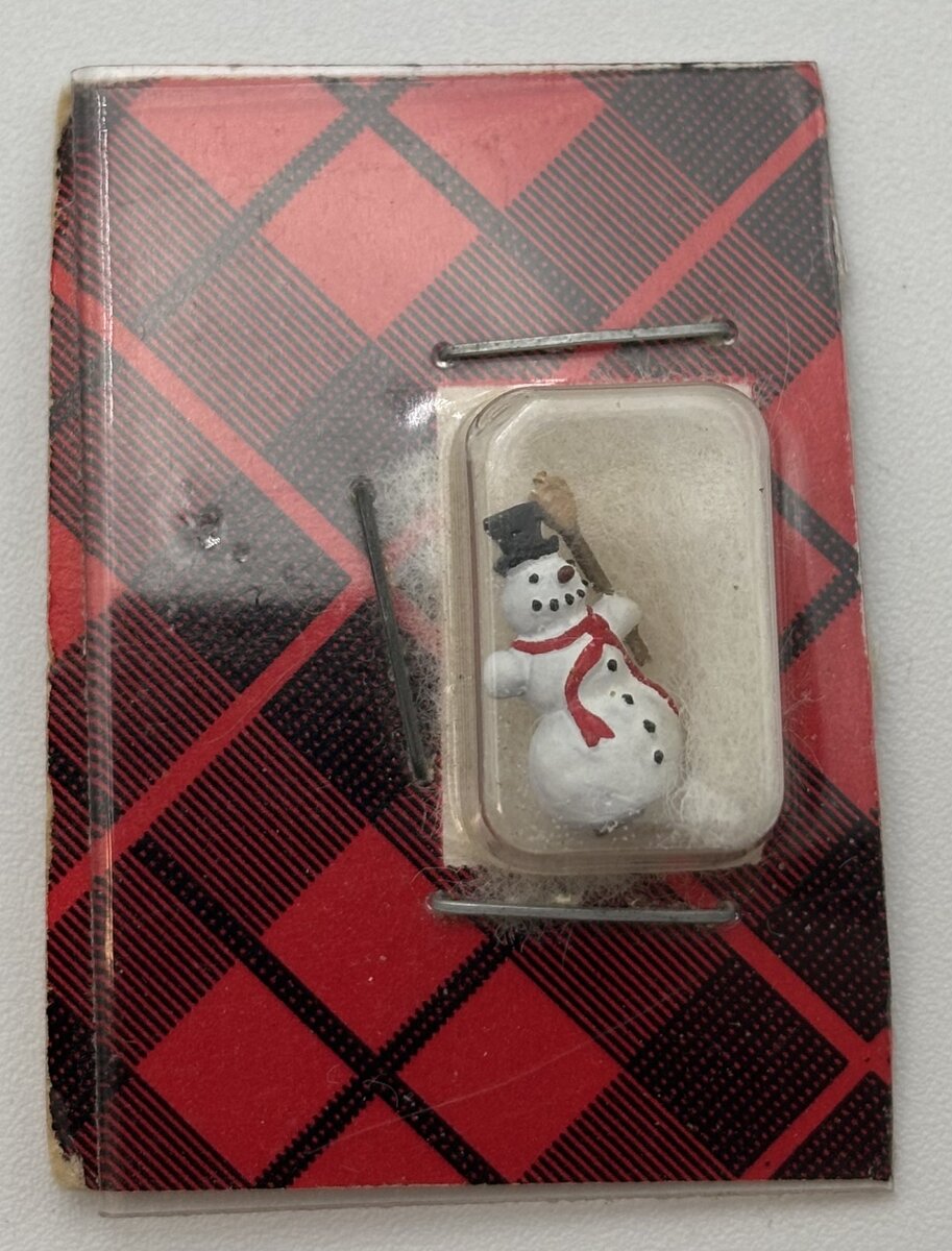 Campbell Scale Models 1261 HO Snowman Figure