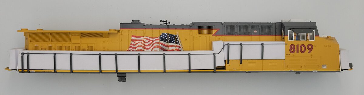 Lionel 8109-1 O Gauge Union Pacific ES44AC Diesel Locomotive Body Shell #8109