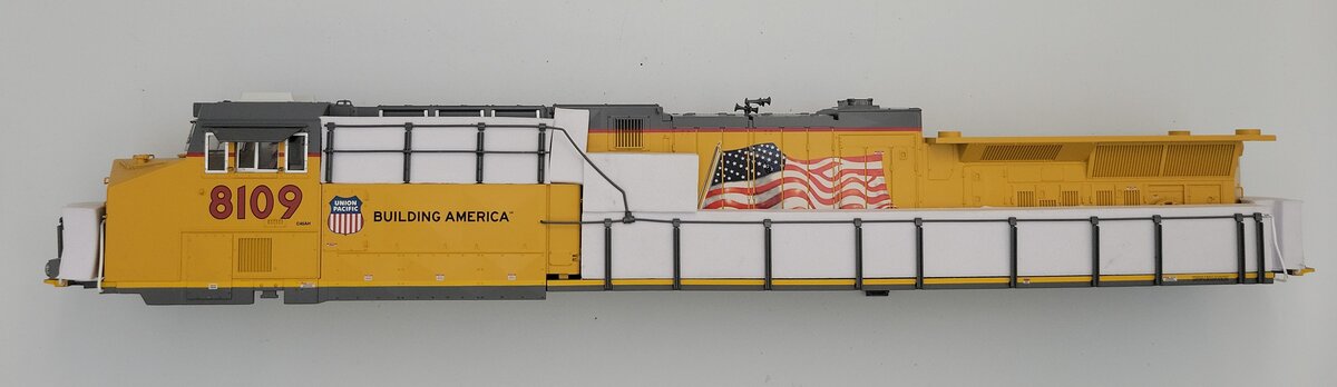 Lionel 8109-1 O Gauge Union Pacific ES44AC Diesel Locomotive Body Shell #8109