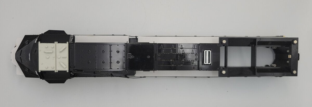 Lionel 8034-1 O Gauge Norfolk Southern Legacy ES44 Diesel Locomotive Shell #8034