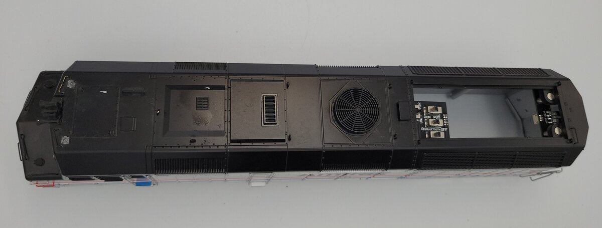 Lionel 2233712-1 O Gauge F40PH Amtrak Phase 3 Diesel Locomotive Shell #226