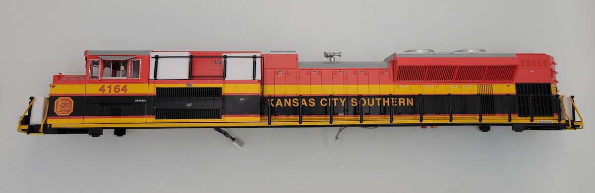 Lionel 85054-2 O Kansas City Southern Legacy SD70ACe Diesel Loco Shell #4164
