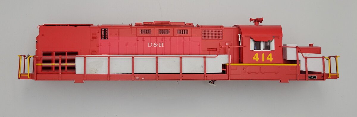 Lionel 1933422-1 O Gauge D&H Alco C-420 Diesel Loco Body Shell w/ LED's #414