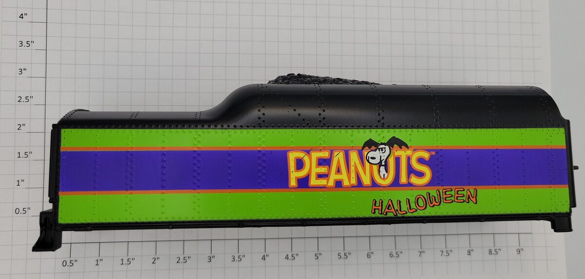Lionel 18789-T02 Peanuts Halloween 2-4-2 Lionchief Tender Shell