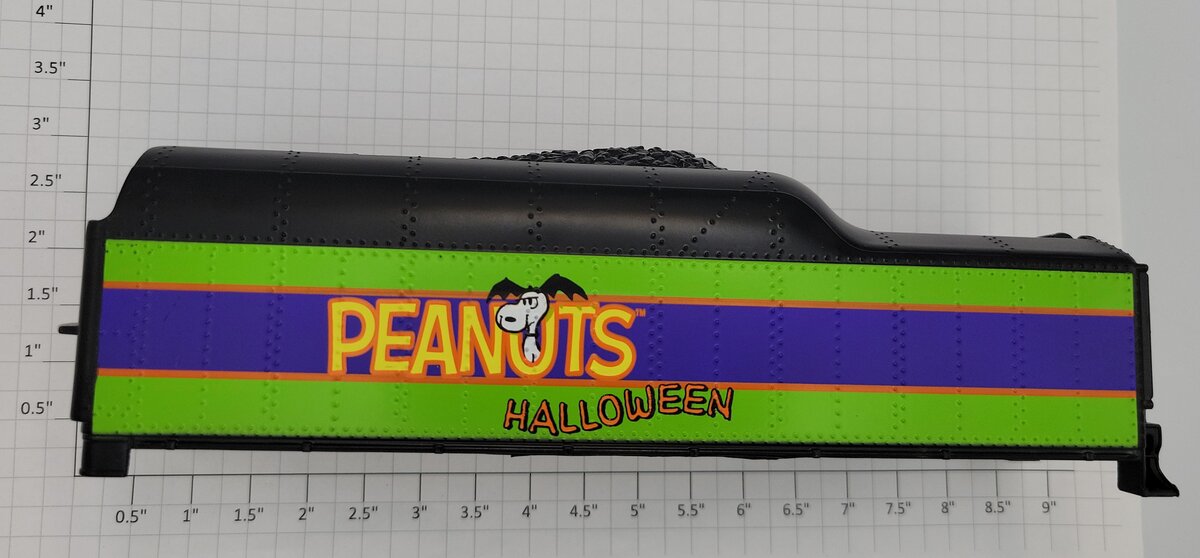 Lionel 18789-T02 Peanuts Halloween 2-4-2 Lionchief Tender Shell