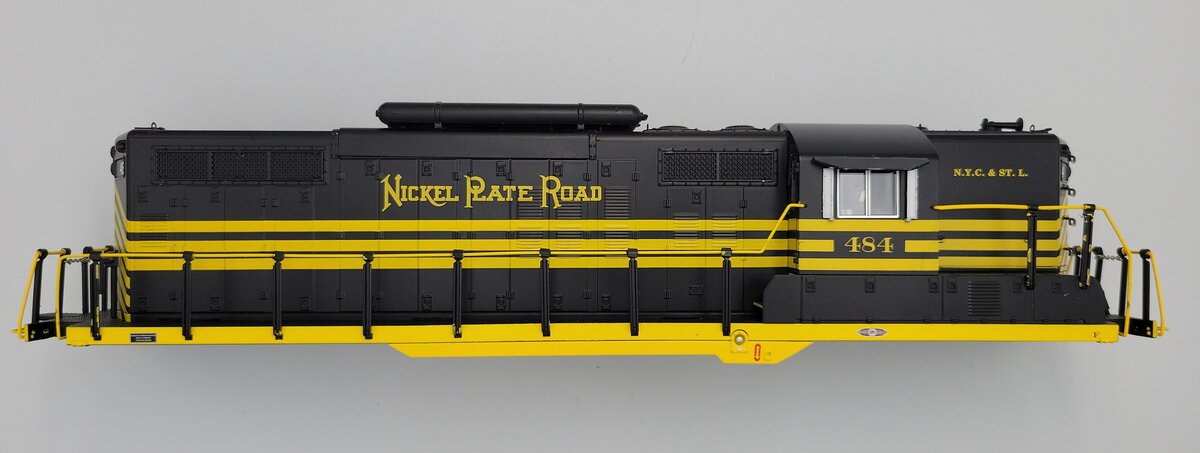 Lionel 84277-2 BTO Nickel Plate Road Torpedo GP-9 Diesel Loco Body Shell #484