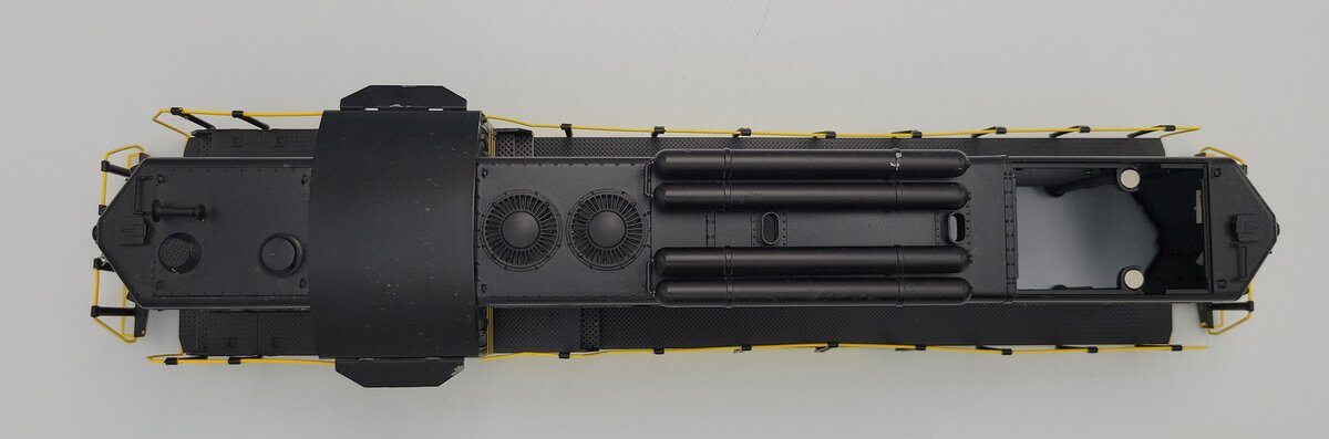 Lionel 84277-2 BTO Nickel Plate Road Torpedo GP-9 Diesel Loco Body Shell #484