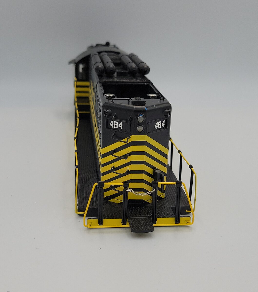 Lionel 84277-2 BTO Nickel Plate Road Torpedo GP-9 Diesel Loco Body Shell #484