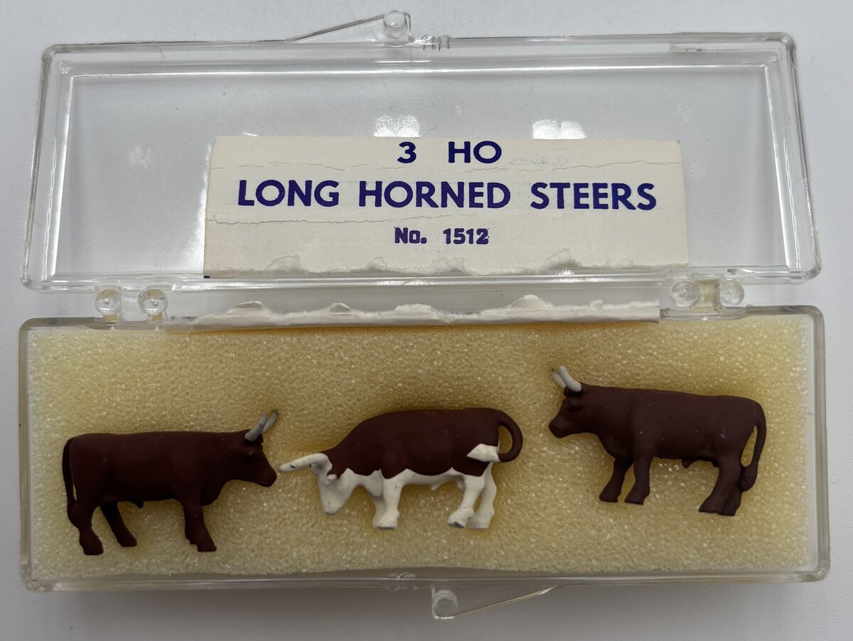 Dyna-Model 1512 HO 3 Long Horned Steers