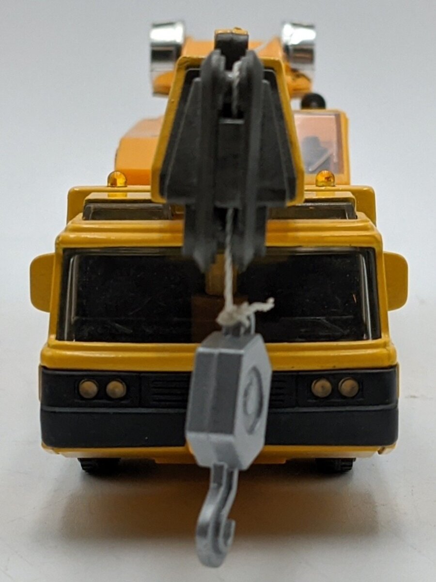 Maisto 21050 Powerline Powerful Yellow Tractor Trailer Crane Truck Motorized