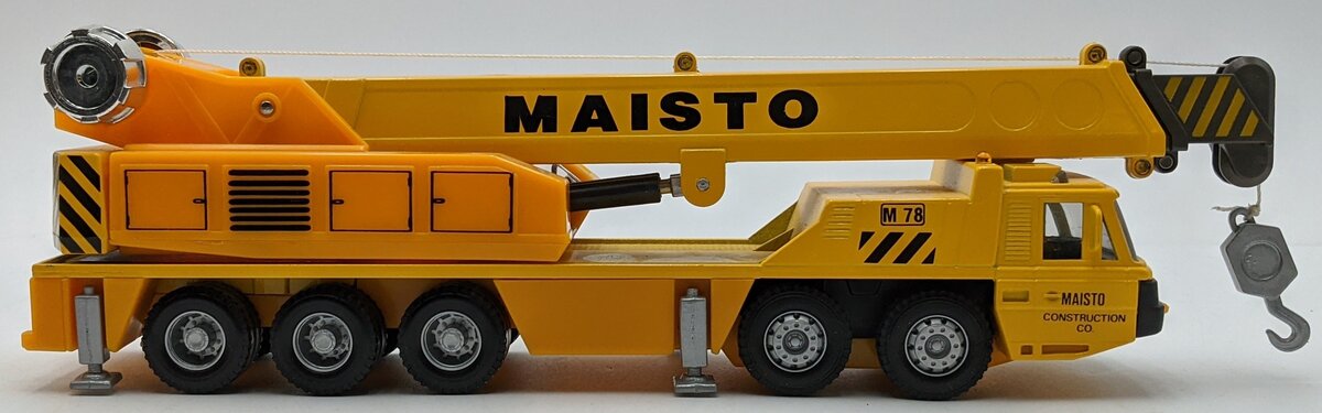 Maisto 21050 Powerline Powerful Yellow Tractor Trailer Crane Truck Motorized
