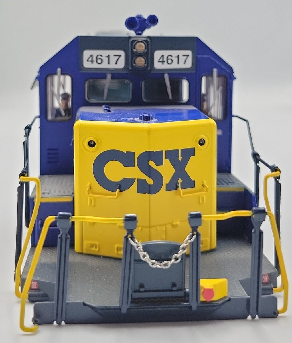 Athearn 86831-1 Chesapeake and Ohio SD-40 Diesel Locomotive Body Shell #4617