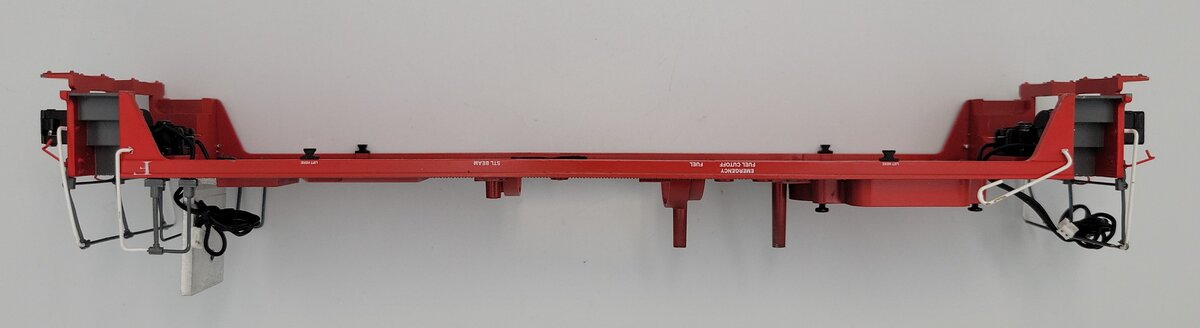 Lionel 2133130-34 O Diecast Legacy Southern Pacific Gray & Red SW8 Frame #1102