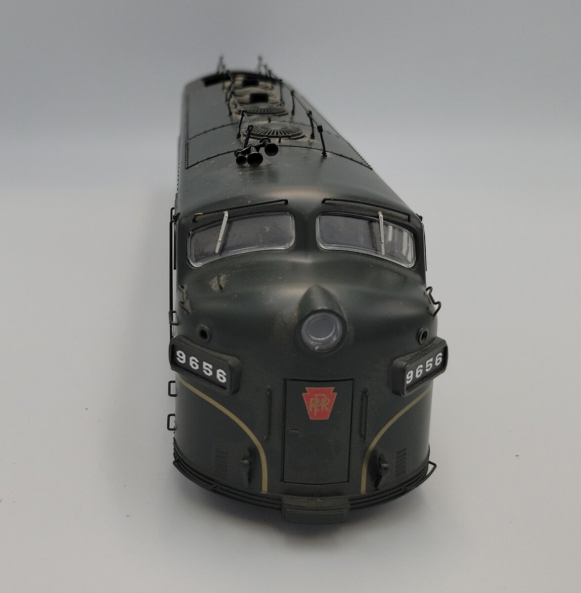Lionel 85207-002 O Gauge PRR Brunswick Green F-7A Diesel Loco Body Shell #9656