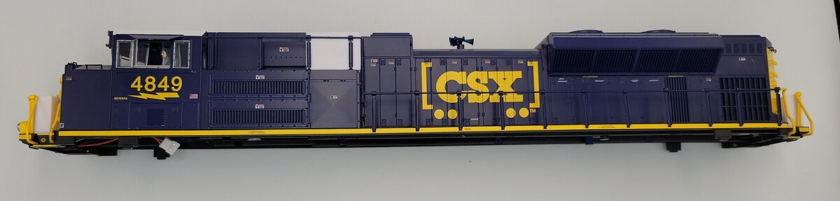 Lionel 85050-2 O Gauge CSX Legacy SD70ACe Diesel Locomotive Body Shell #4849