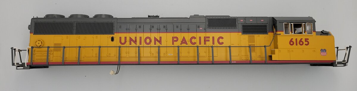 Lionel 84411-2  O Gauge Union Pacific Diesel Locomotive Body Shell #6165