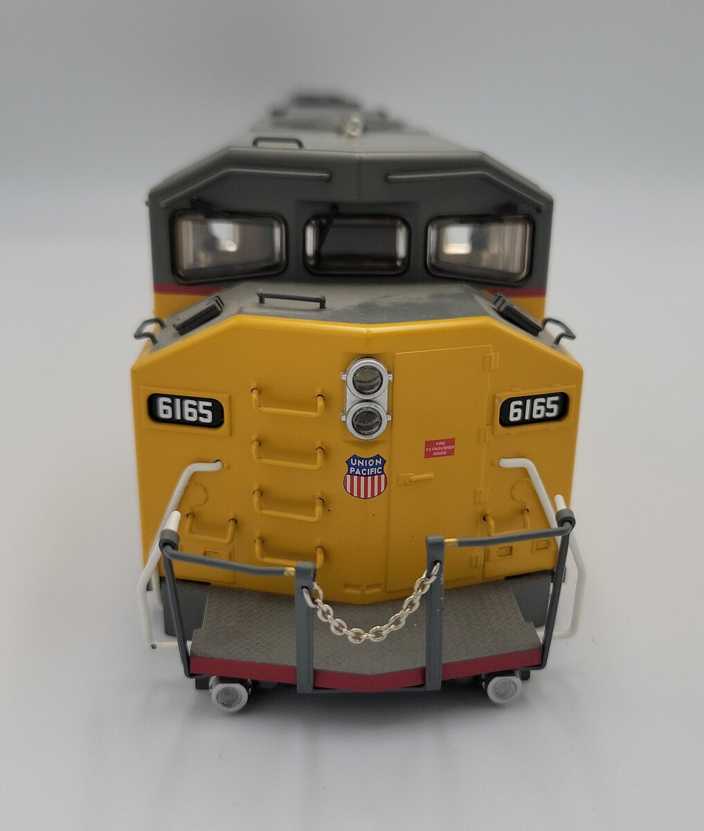 Lionel 84411-2  O Gauge Union Pacific Diesel Locomotive Body Shell #6165