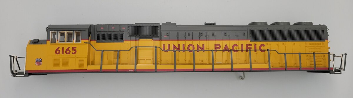 Lionel 84411-2  O Gauge Union Pacific Diesel Locomotive Body Shell #6165