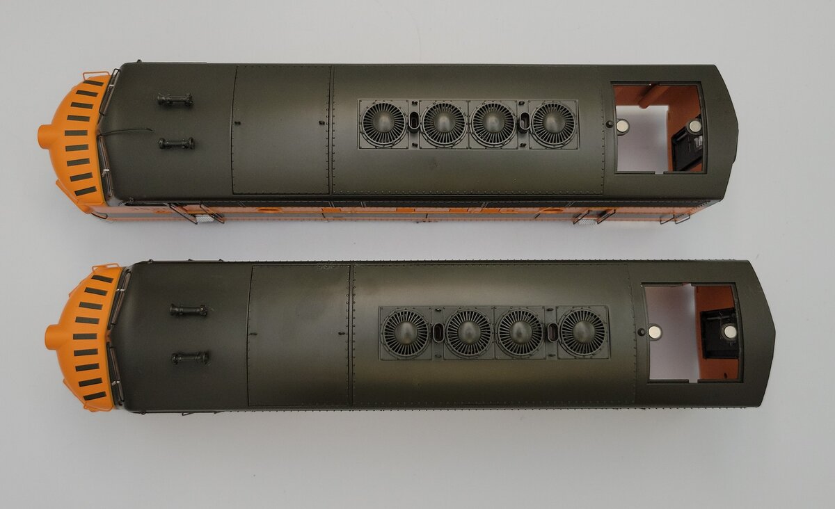 Lionel 6-85191 Great Northern Legacy F3 AA Shell Set #352A-C (Set of 2)