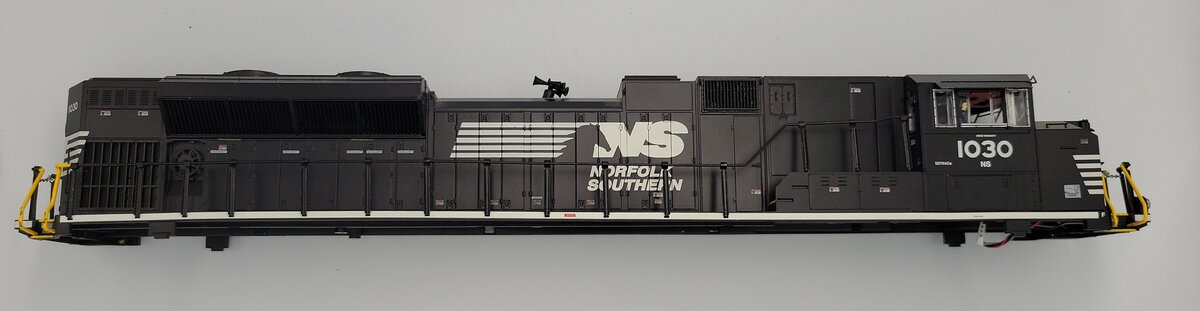 Lionel 85055-2 Norfolk Southern SD70ACe Diesel Locomotive Body Shell #1030