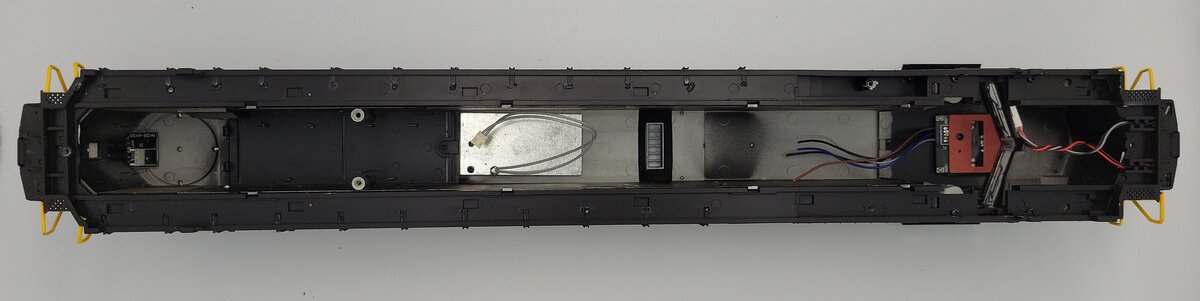 Lionel 85055-2 Norfolk Southern SD70ACe Diesel Locomotive Body Shell #1030
