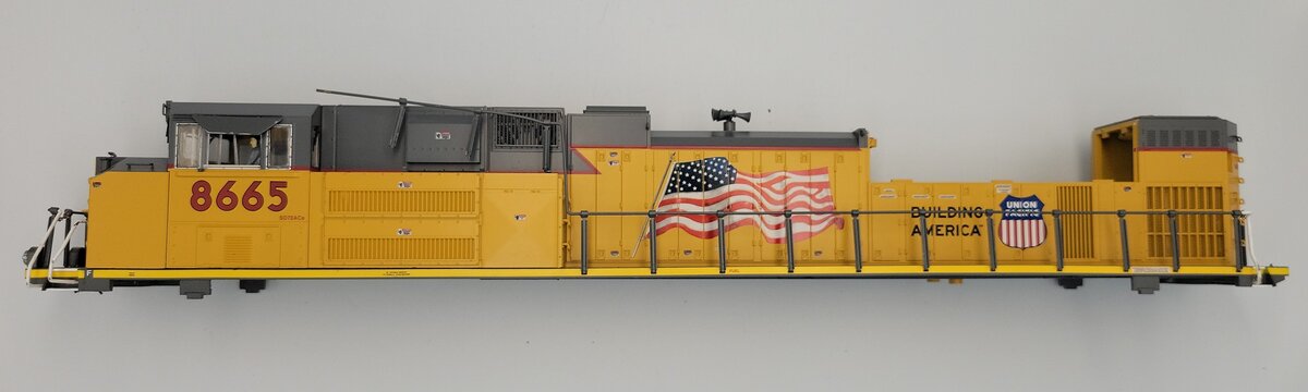 Lionel 85058-2 UP Building America SD70ACe Diesel Locomotive Body Shell #8665