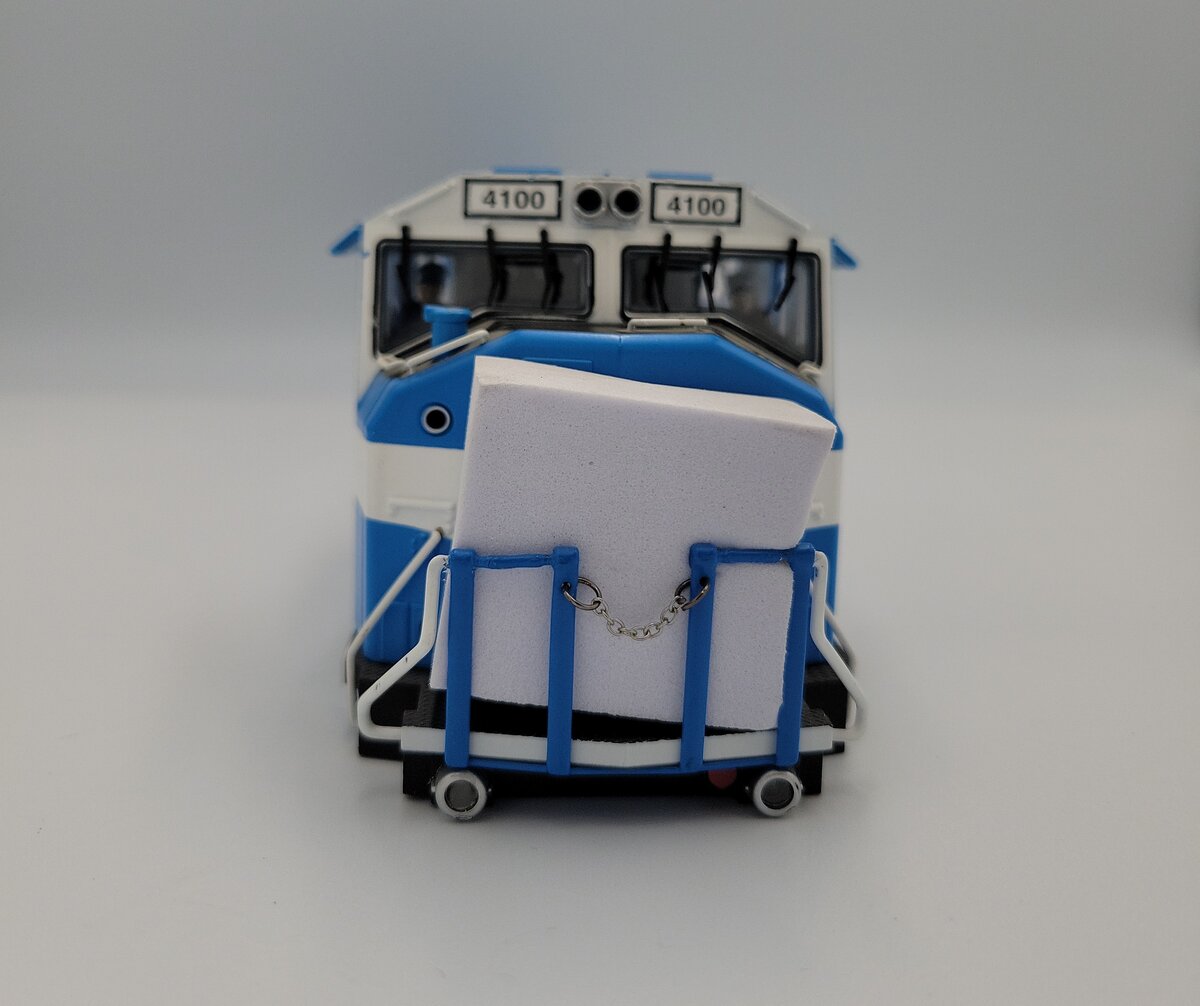 Lionel 2034061-1 Conrail SD80MAC Diesel Locomotive Body Shell #4100