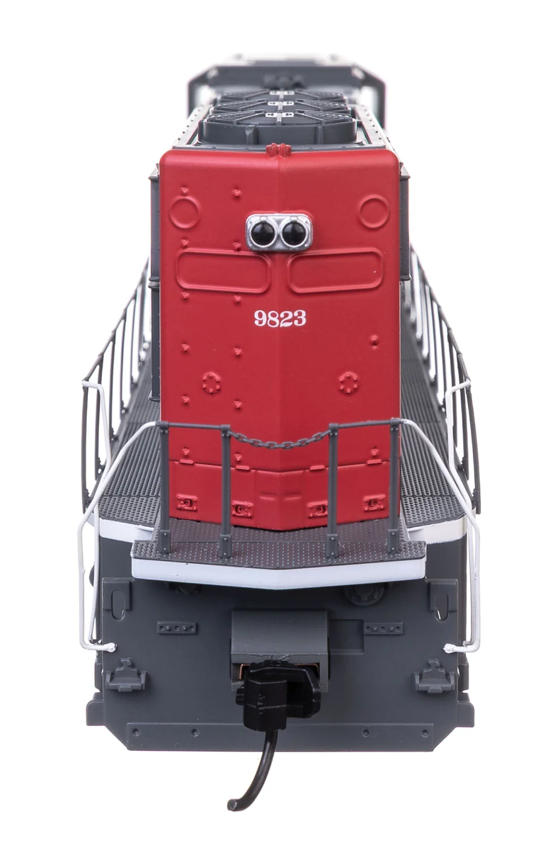 Walthers 910-11031 HO SP EMD SD70M Diesel Locomotive Standard DC #9823
