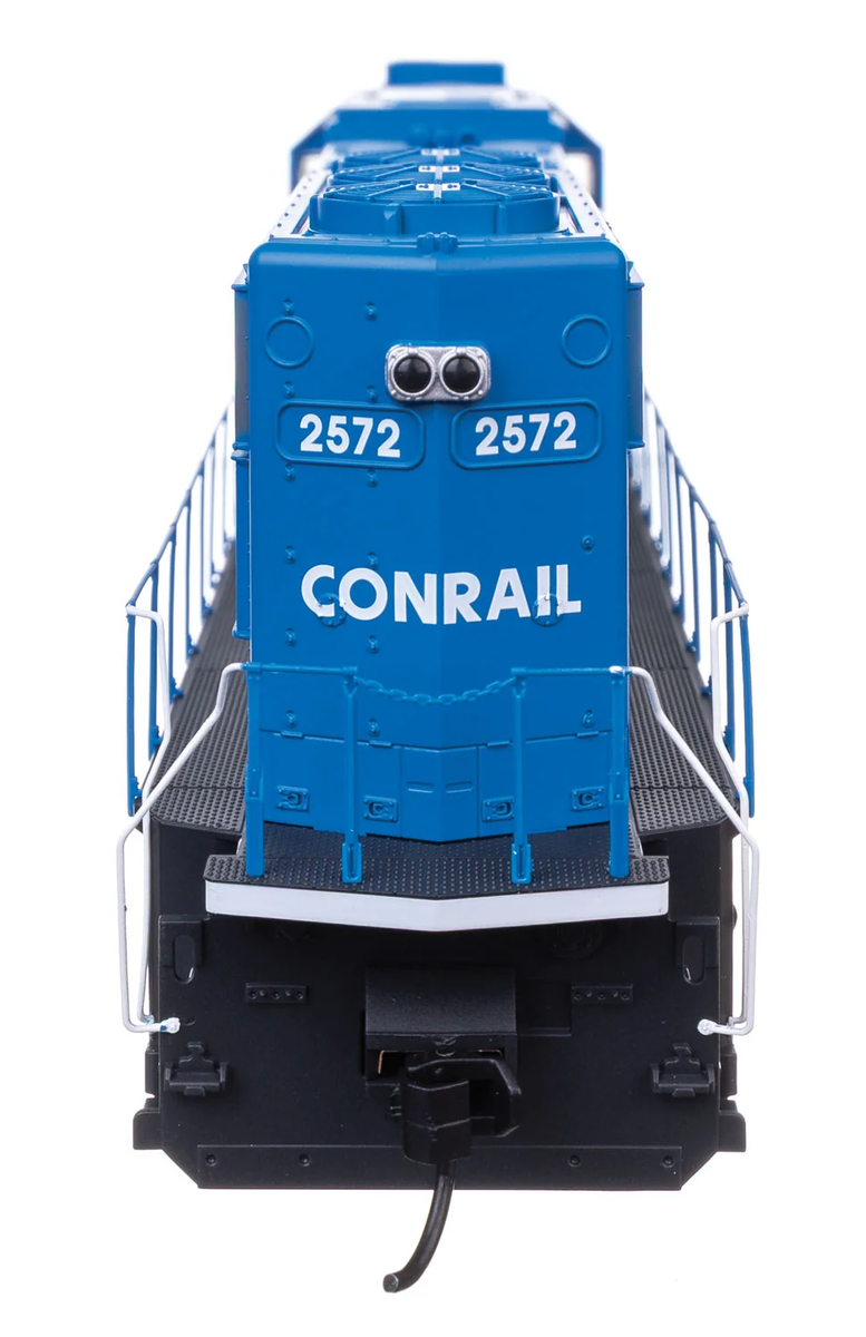 Walthers 910-21023 HO Conrail EMD SD70 Diesel Locomotive Sound and DCC #2572