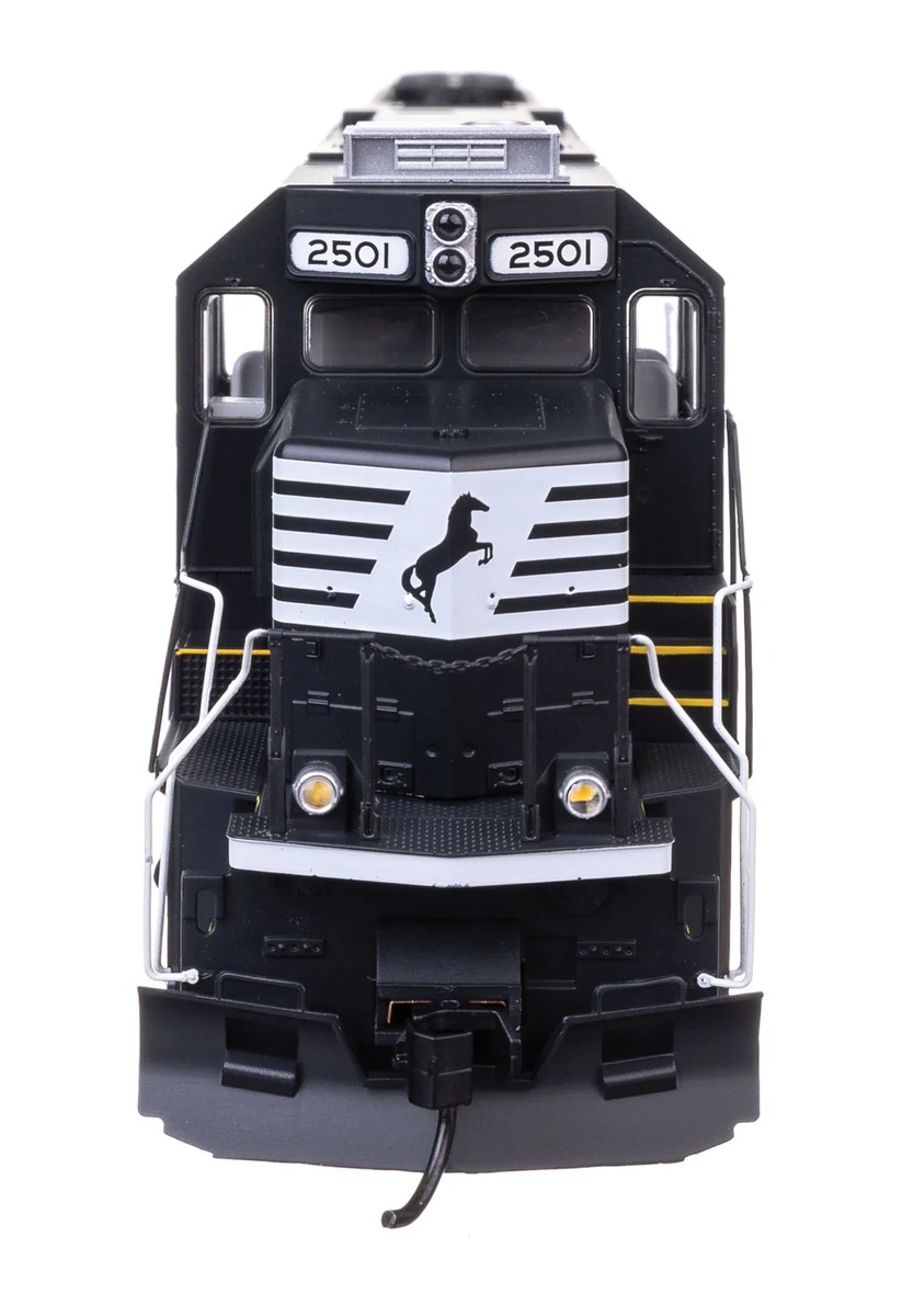 Walthers 910-21028 HO NS EMD SD70 Diesel Locomotive Sound and DCC #2501