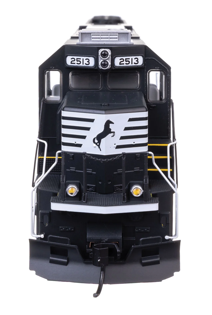 Walthers 910-21029 HO NS EMD SD70 Diesel Locomotive Sound and DCC #2513