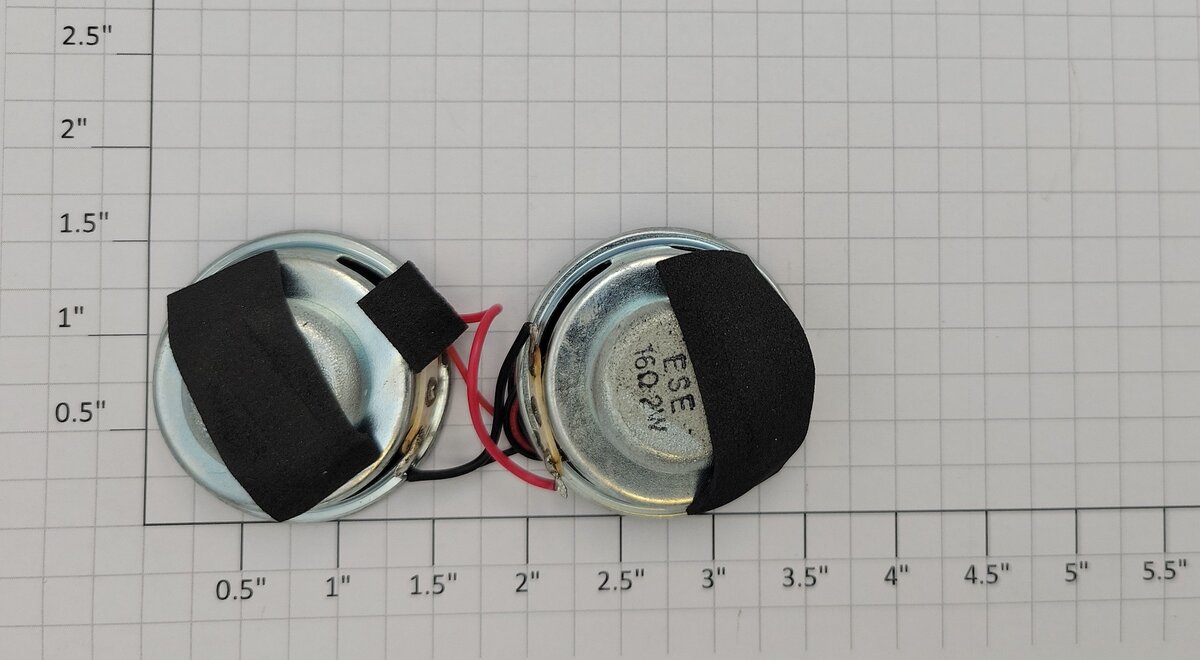 Lionel 11209-536 O Gauge 16 Ohm 2 Watt 40mm OD Speakers with Wire (Set of 2)