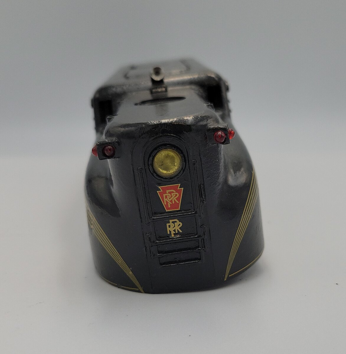 Lionel 2330-4 O Gauge Diecast Repainted Dark Green GG-1 Shell #4882