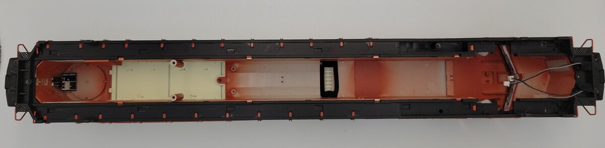 Lionel 2133342-1 O Gauge Boston & Maine SD70ACe Diesel Locomotive Shell #1983