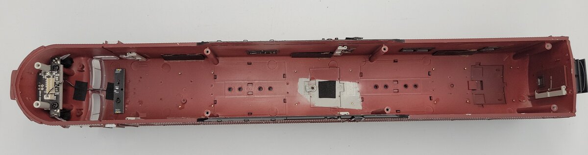 Lionel 2133040-1 O Gauge E7-A Pennsylvania Diesel Loco Shell w/ Hatch #5901
