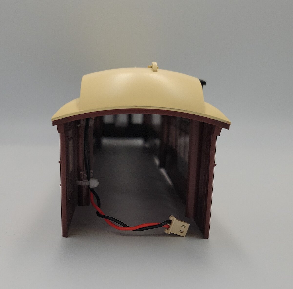 Lionel 2227610-1 O Gauge Brown w/ Beige Roof Evangel Chapel Passenger Car Shell
