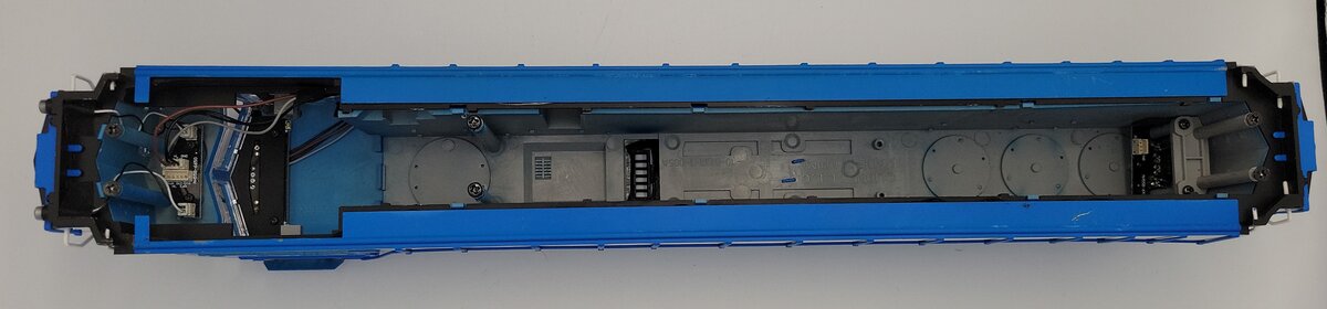 Lionel 84565-2 O Gauge E7-A Pennsylvania Legacy Diesel Loco Shell w/ Hatch #5901
